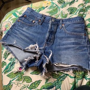 Levi’s 501 Distressed Shorts Size 27